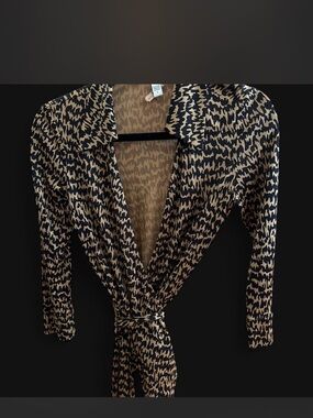 Diane Von Furstenberg Black & Tan Printed Wrap Blouse
